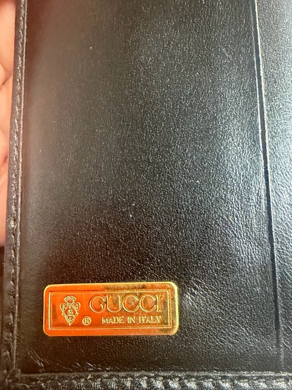 Gucci Black Leather Men's Wallet - Sleek Travel Wallet